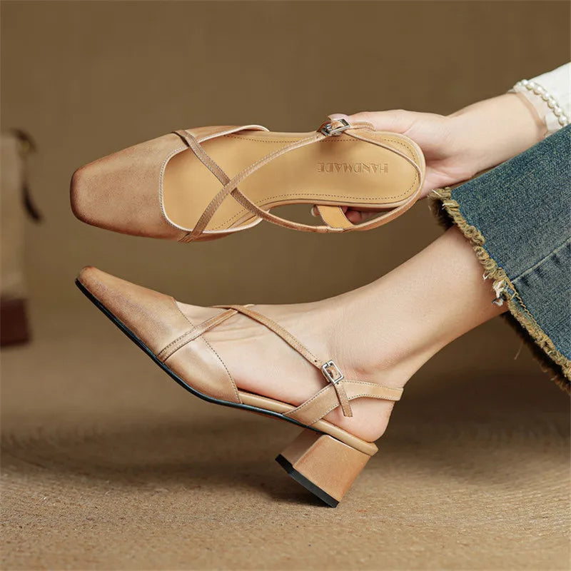 Damen Slingback Mit Blockabsatz Criss-Cross Knöchelriemen Quadratische Zehenform