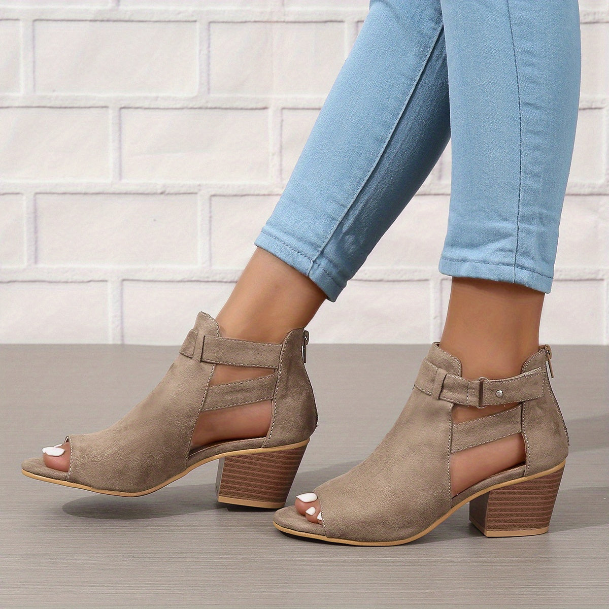 Damen Blockabsatz Sandalen Mit Peep Toe Cutout Knöchelriemen Und Schnalle