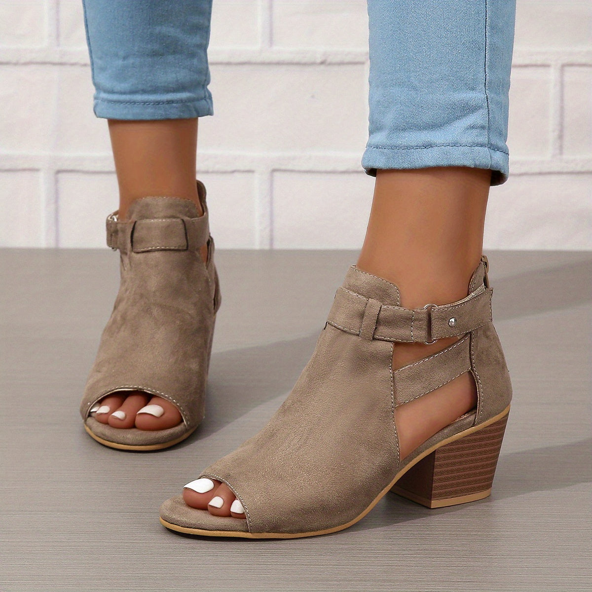 Damen Blockabsatz Sandalen Mit Peep Toe Cutout Knöchelriemen Und Schnalle