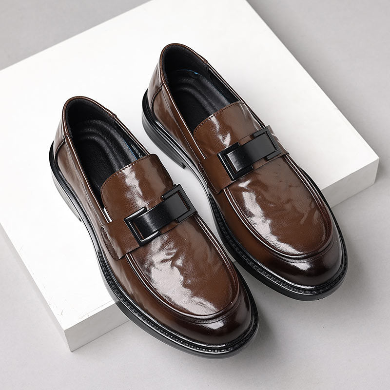 Herren Elegante Slipper Mit Runde Spitze Und Polierte Oberfläche
